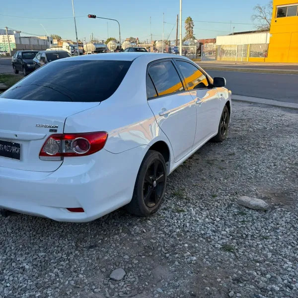 Toyota Corolla XEI 2013 usado en Villa María, Córdoba Foto 3
