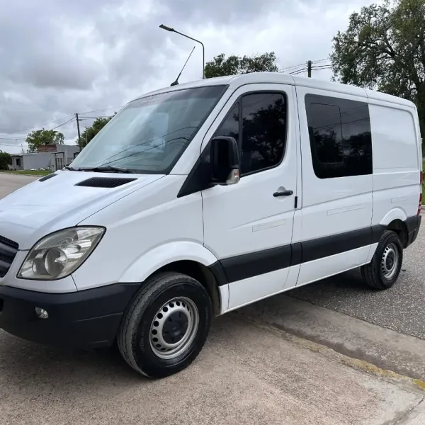 Foto de Mercedes-Benz Sprinter 415 Mixto 2015