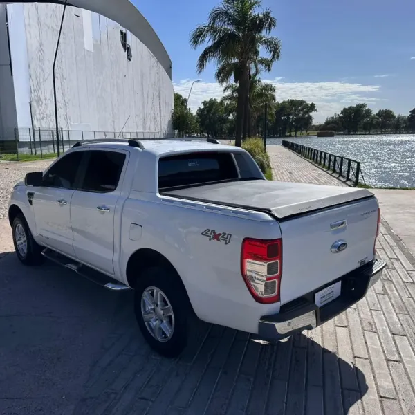 Ford Ranger 3.2 Limited 4x4  XLT AT 2014 usado en Villa María, Córdoba Foto 5