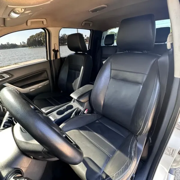 Ford Ranger 3.2 Limited 4x4  XLT AT 2014 usado en Villa María, Córdoba Foto 9