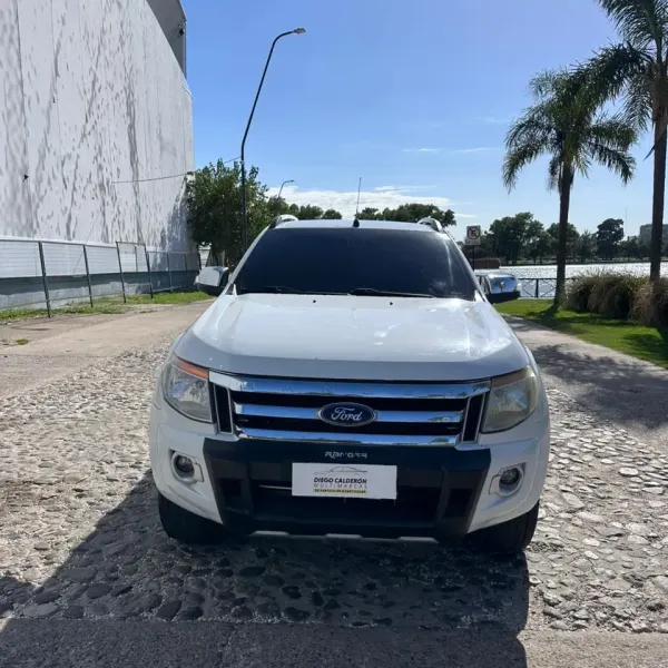 Ford Ranger 3.2 Limited 4x4  XLT AT 2014 usado en Villa María, Córdoba Foto 12