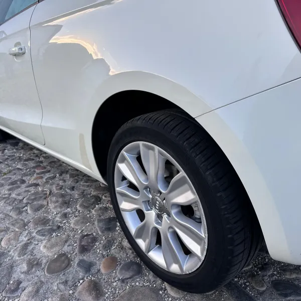 Audi A1 1.4 Ambition 2013 usado en Villa María, Córdoba Foto 4