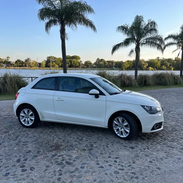 Audi A1 1.4 Ambition 2013 usado en Villa María, Córdoba Foto 7