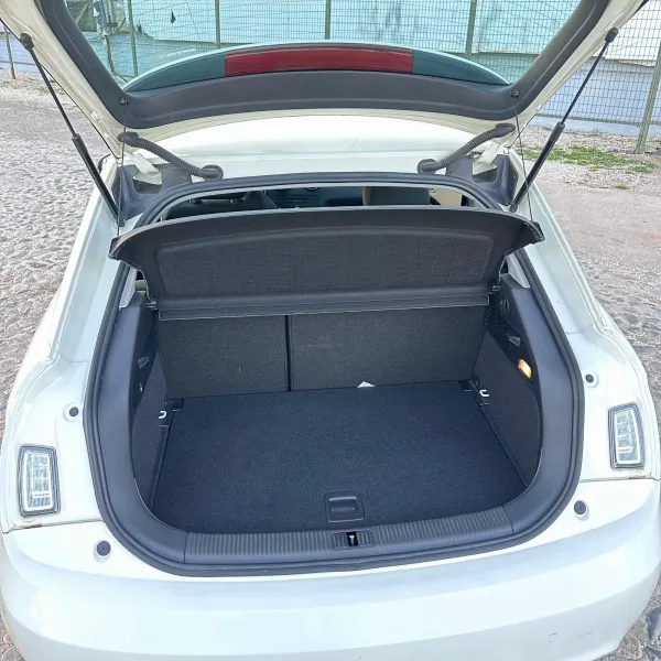 Audi A1 1.4 Ambition 2013 usado en Villa María, Córdoba Foto 15