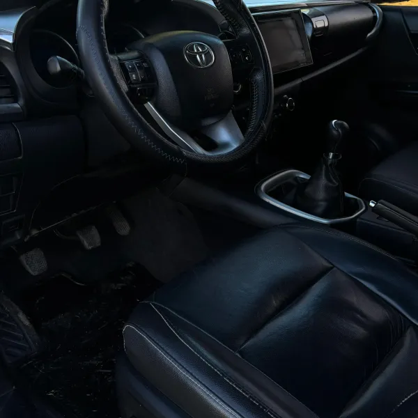 Toyota Hilux SRX 4x4 MT 2016 usado en Villa María, Córdoba Foto 8
