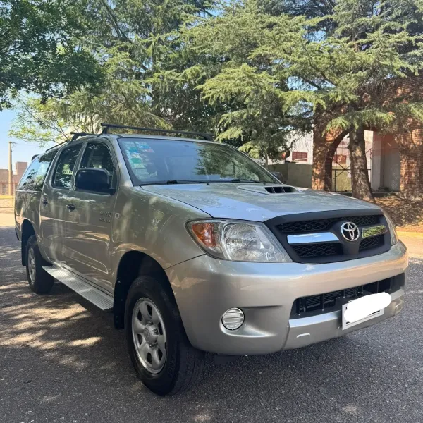 Toyota Hilux 3.0 SR DC TDI 2007 usado en Córdoba Capital, Córdoba Foto 3