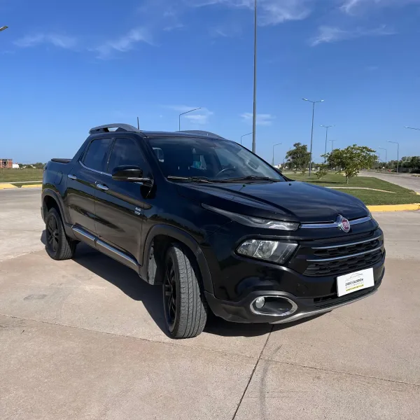 Foto de Fiat Toro 2.0 TDI Volcano 4x4 AT 2016