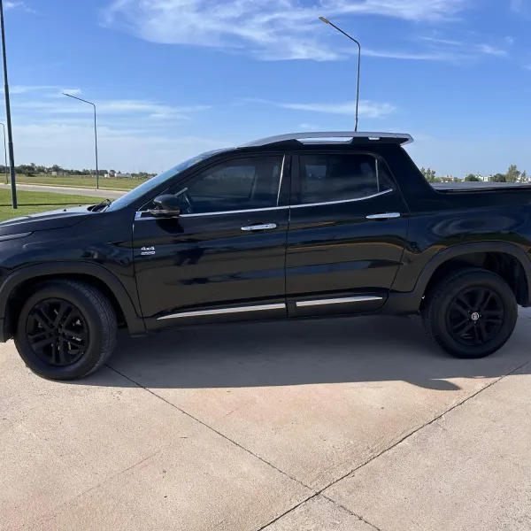 Fiat Toro 2.0 TDI Volcano 4x4 AT 2016 usado en Villa María, Córdoba Foto 7