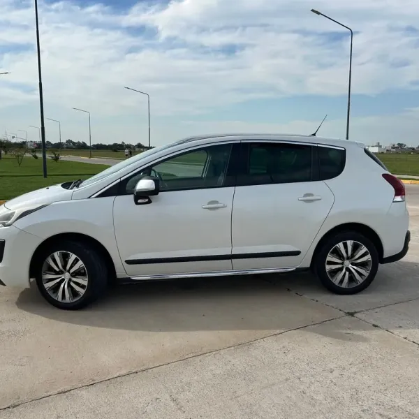 Peugeot 3008 Feline 1.6 2017 usado en Villa María, Córdoba Foto 9